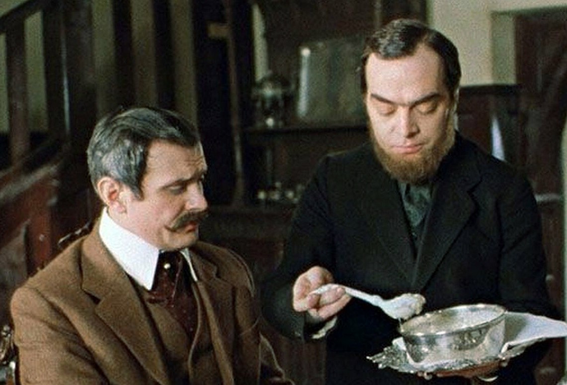 Баскервиль (Н.. Михалков) и Бэрримор (А. Адабашьян). Кадр из фильм "Собака Баскервилей".