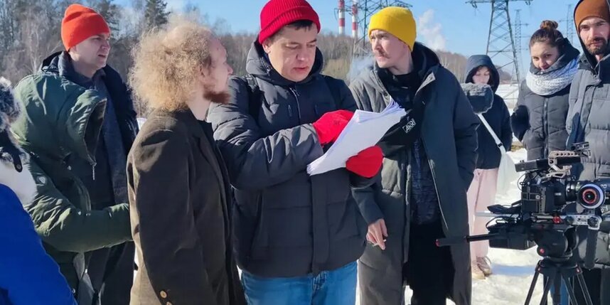    Во время съёмок режиссёр Арсений Гончуков (в центре) пресекал импровизации. Весь фильм выдержан в одном стиле.предоставлено героиней публикации