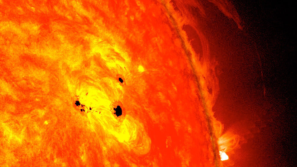    Пятна на Солнце (2013 год). Фото: NASA