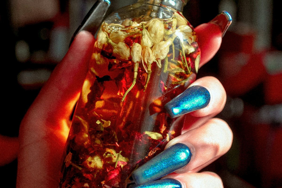     Как снять акриловые ногти в домашних условиях, не повредив настоящие