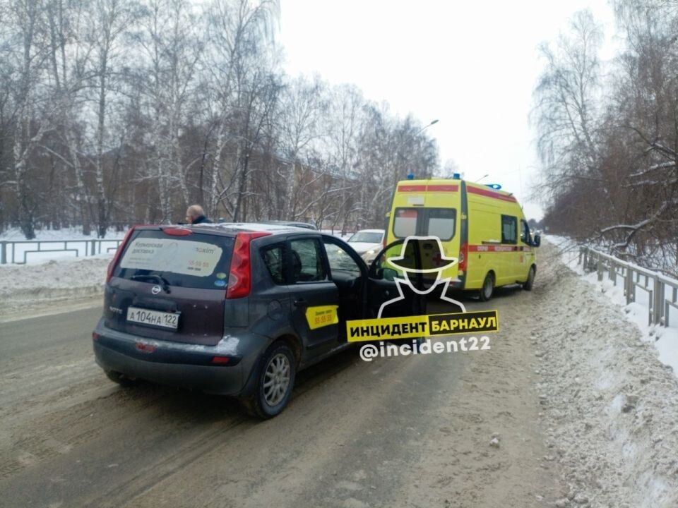    ДТП на Исакова. Источник: t.me/incident22