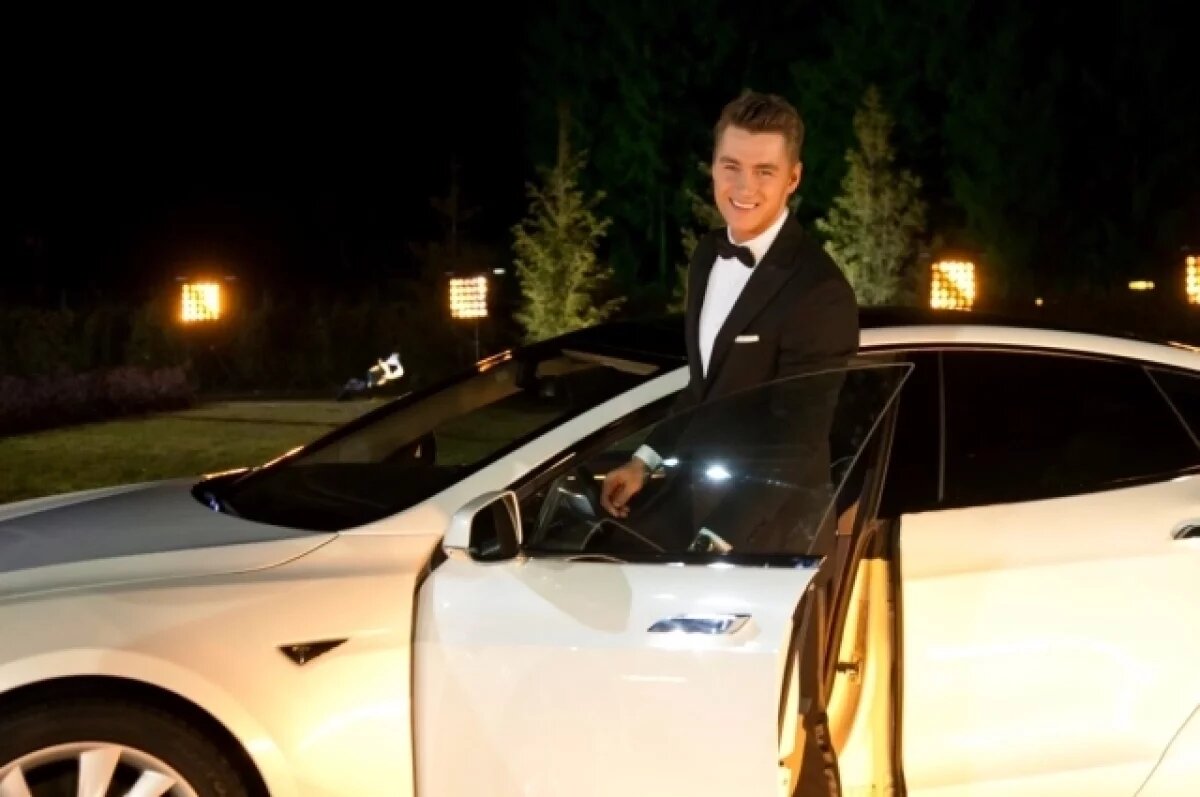    Певец Алексей Воробьев эвакуировался из своей виллы в Лос-Анджелесе