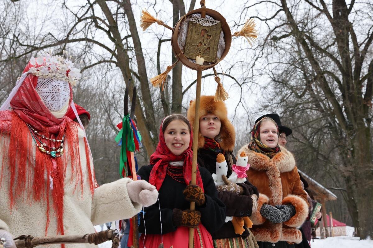    Празднования Святок продолжатся до Крещения 19 января