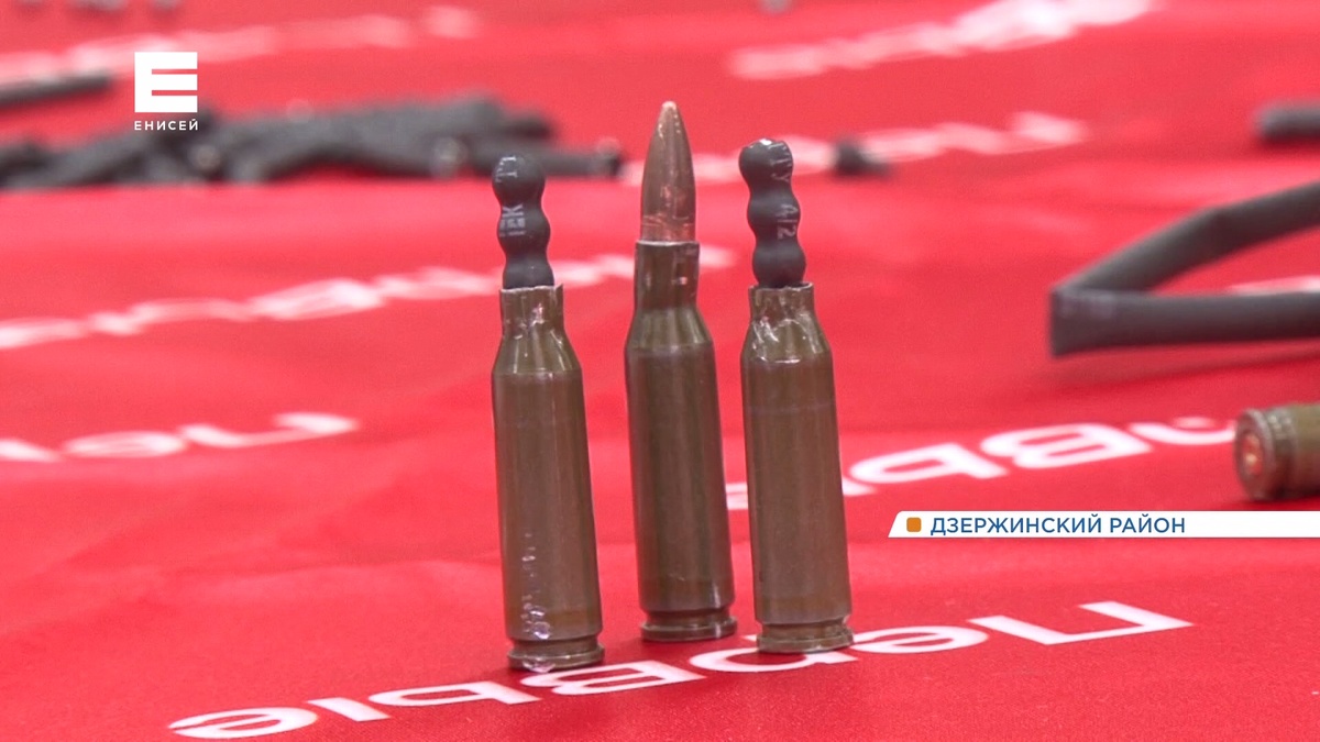     На востоке края юнармейцы помогают изготавливать заряды для противодронных патронов