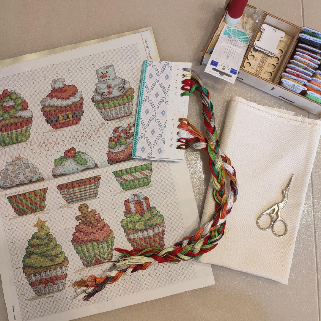 Косы из мулине - обычно дело для моего блога :D