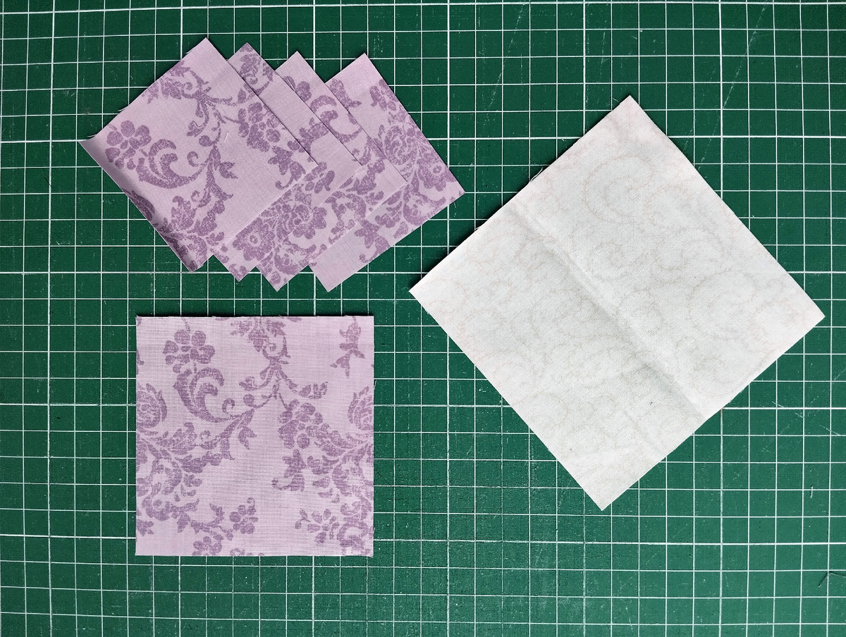 Фоновые квадратики не захотели фотографироваться(((