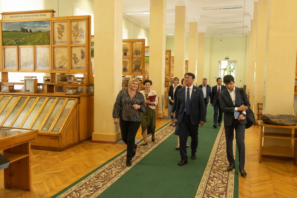 Важная делегация из Китая