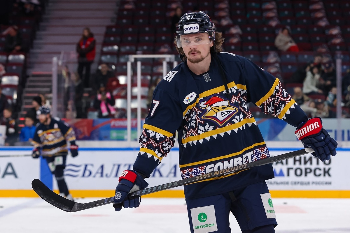 Перед предновогодней игрой хоккейного клуба "Металлург"