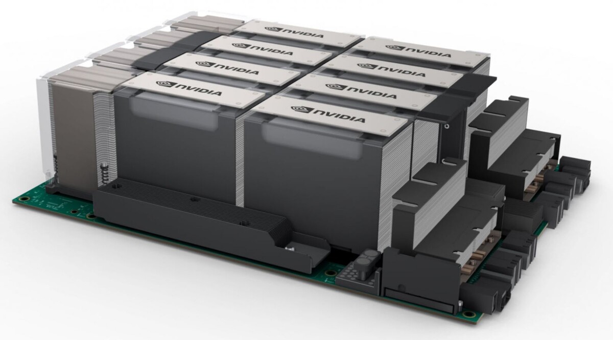 Графические процессоры NVIDIA H200 в сервере китайской Lenovo. Изображение: lenovopress.lenovo.com