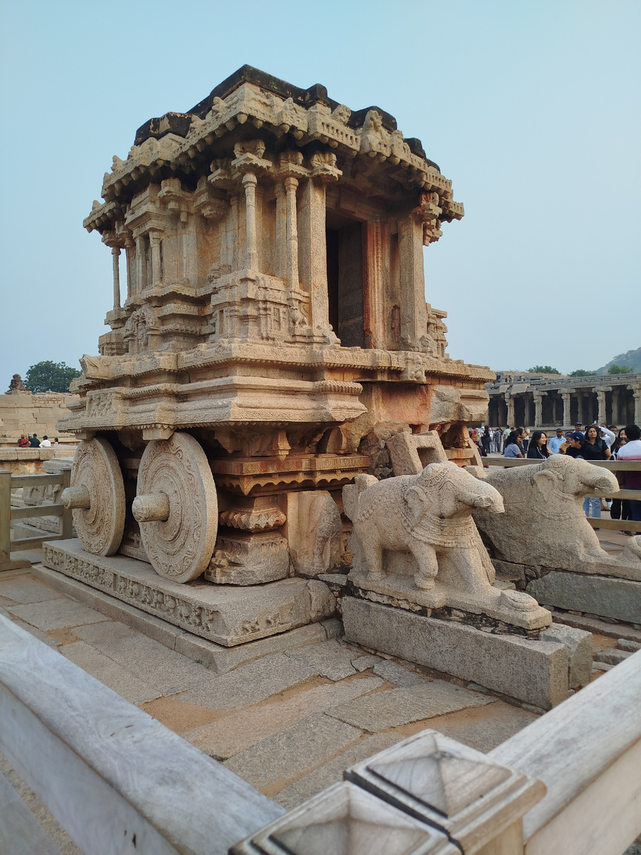 Каменная колесница