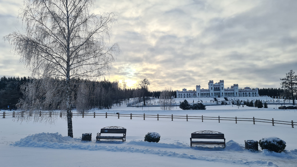 Визитная карточка Беларуси — замки, не похожие на те, что можно увидеть в России