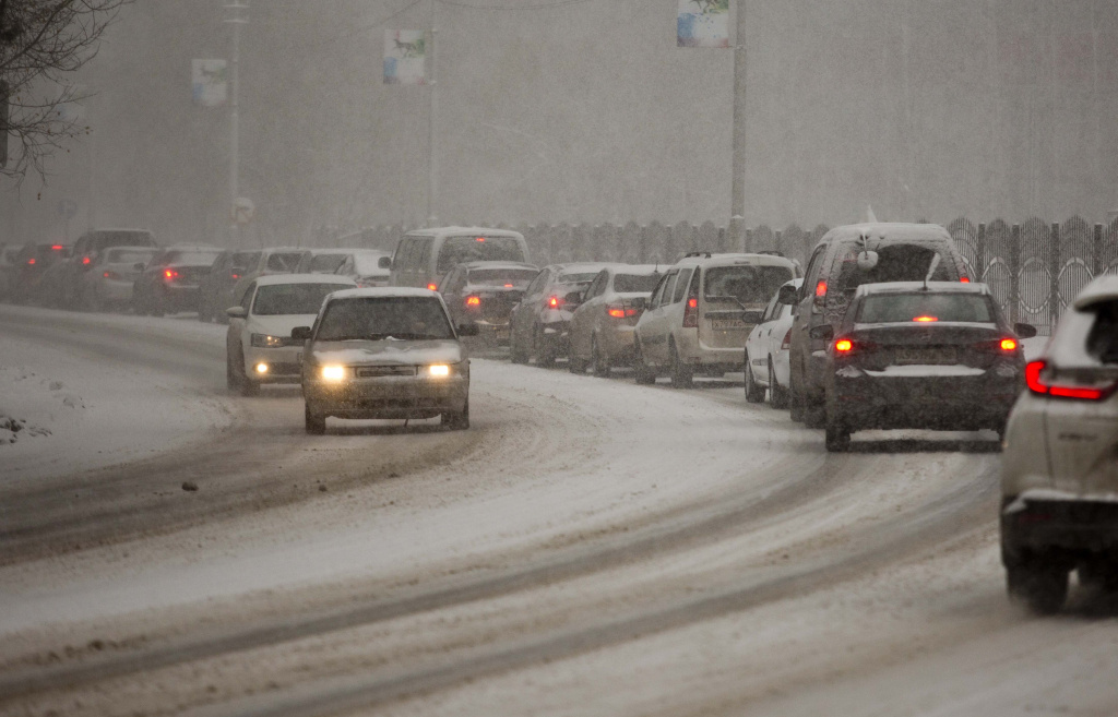    В Югре вводят ограничения скорости на автодорогах запада региона