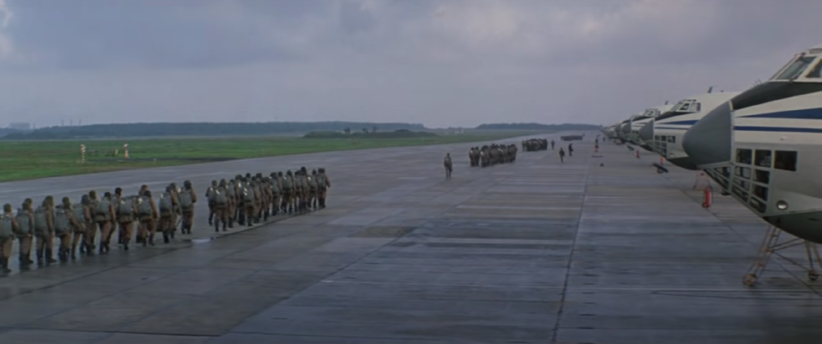 Кадр из советского кино «В зоне особого внимания»