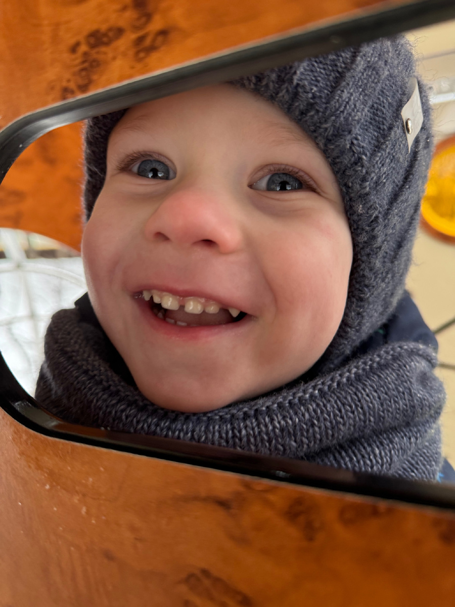 Улыбайтесь от чистого сердца!