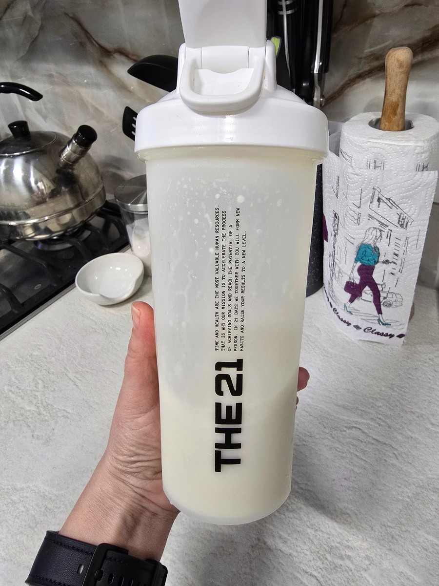 Шейкером вот хвастану. Классный. И производство наше, а не Китай.