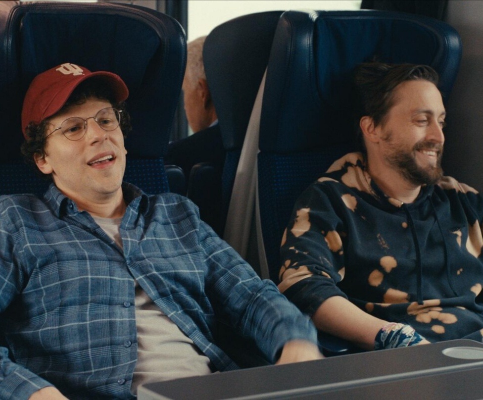 Кадр из фильма "Настоящая боль".