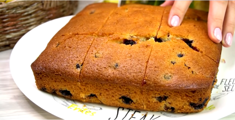 Попробовала рецепт из комментариев и записала в свою кулинарную книгу: теперь манник готовлю способом "все по одному стакану"