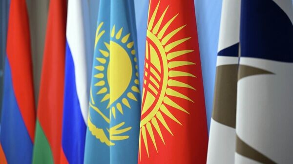    © Пресс-служба президента КР / Султан Досалиев