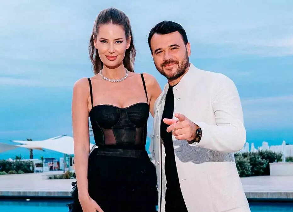    Эмин отдохнул с женой и дочерью: "Я впервые был в Таиланде"