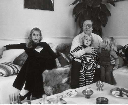 60-е годы: Жан-Мари Ле Пен с первой супругой и двумя дочерями. Марин ещё не родилась