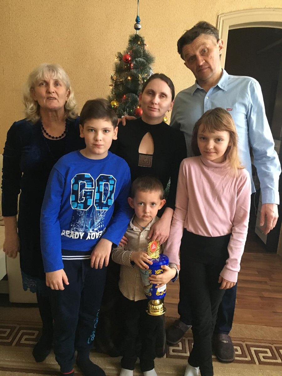 Мы всей семьей на Рождество 