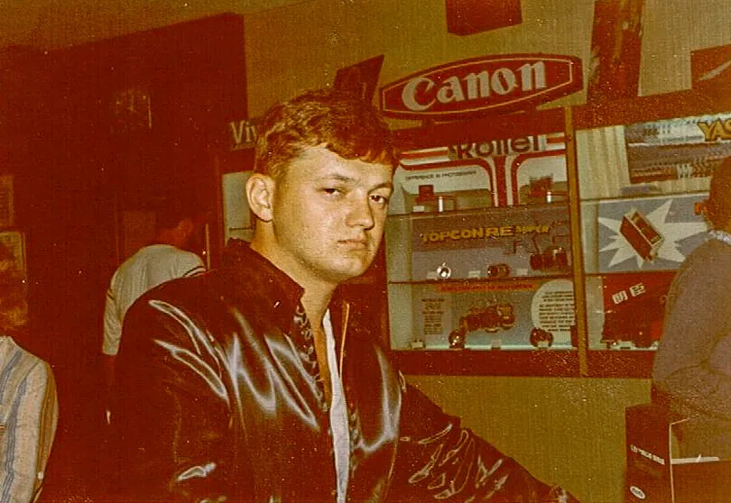 Первый снимок, сделанный на мою Fujica, в канун Нового года в Гонконге.