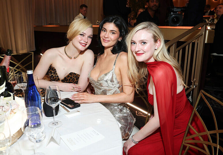     дженнер фото