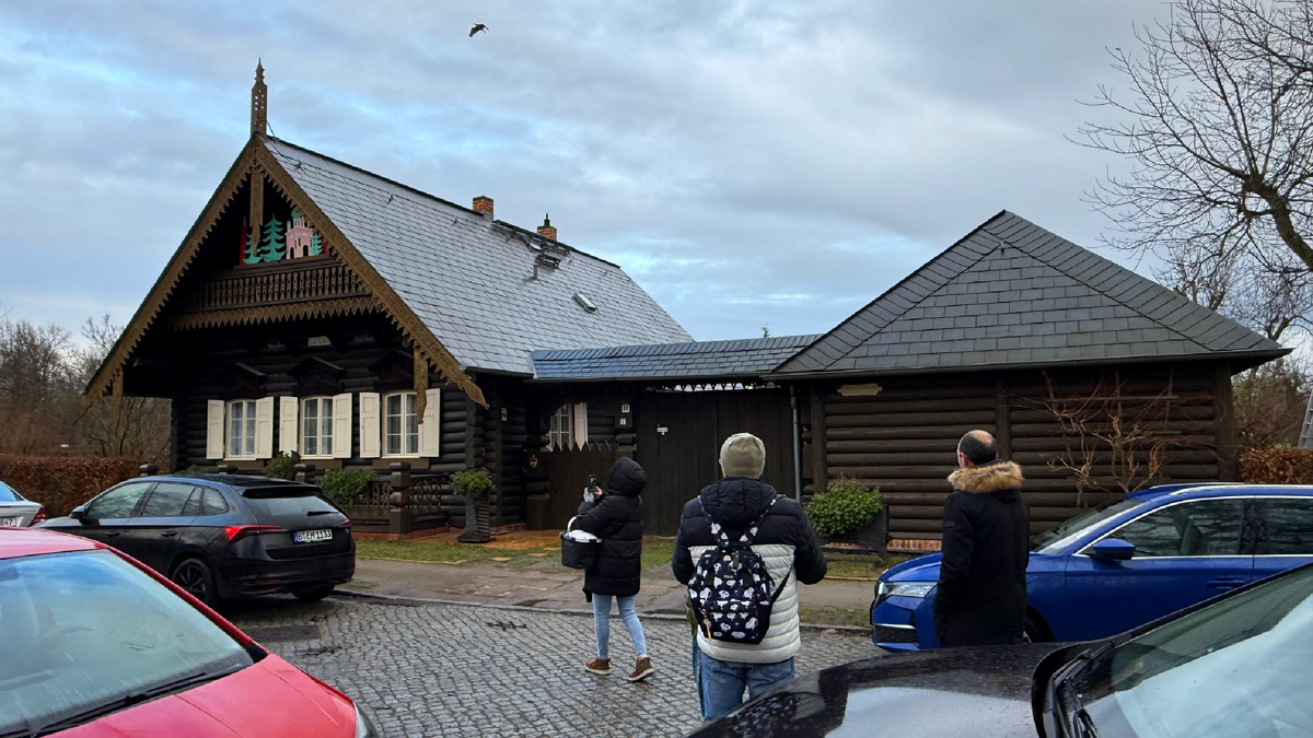 Лена,мой муж и муж Лены и я за кадром.