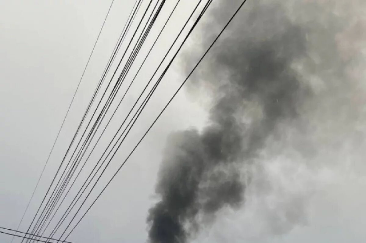    Столб дыма на границе Белгородской и Курской областей поднялся из-за пожара