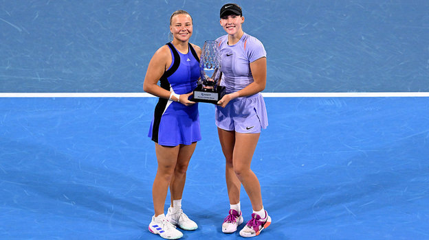    Диана Шнайдер и Мирра Андреева. Getty Images