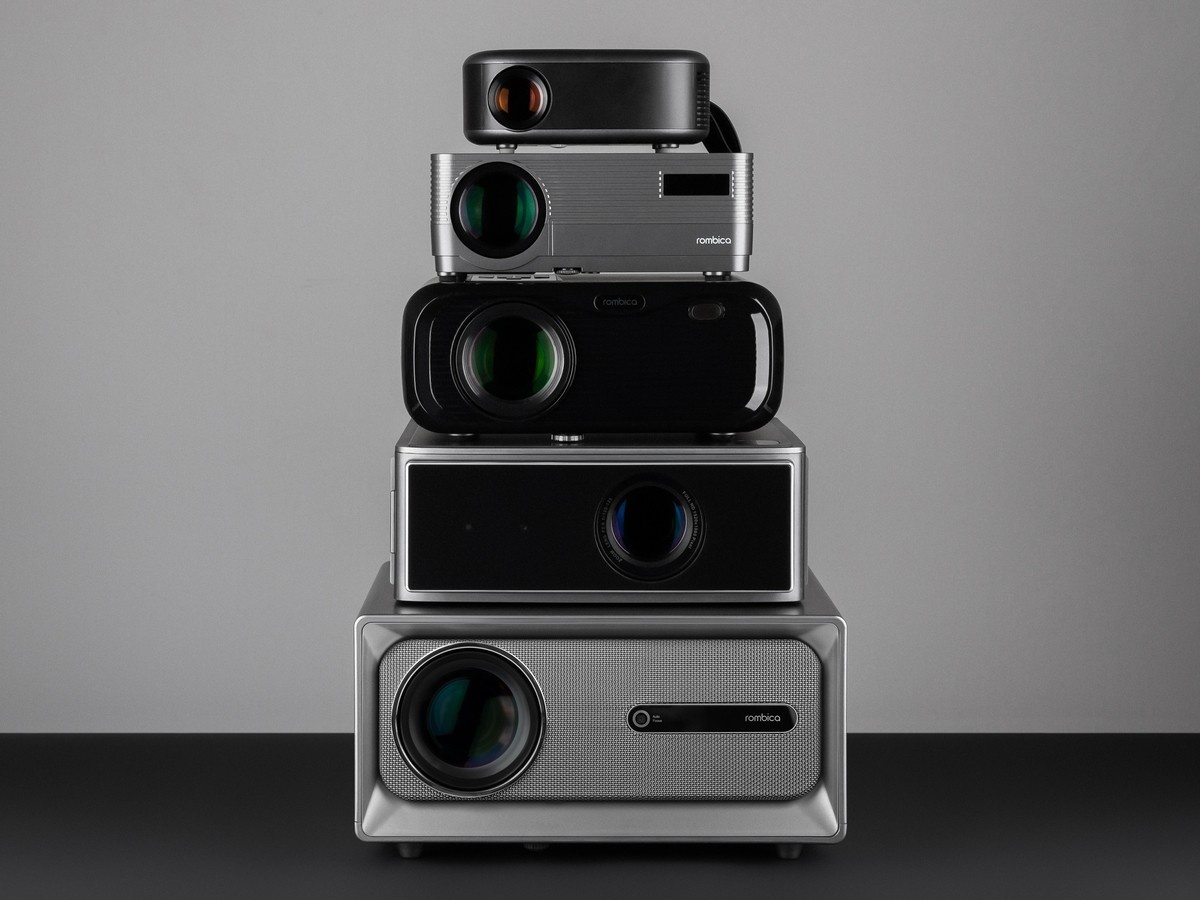    Мультивселенная на диване: чем интересны проекторы Rombica Multiverse?