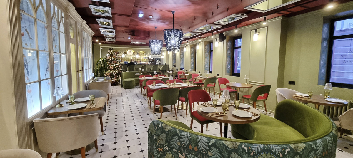 "Сибирячка и Снегирь", интерьер