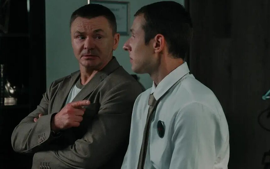    Владимир Сычёв и Артём Сучков в сериале "Успешный 2"KION