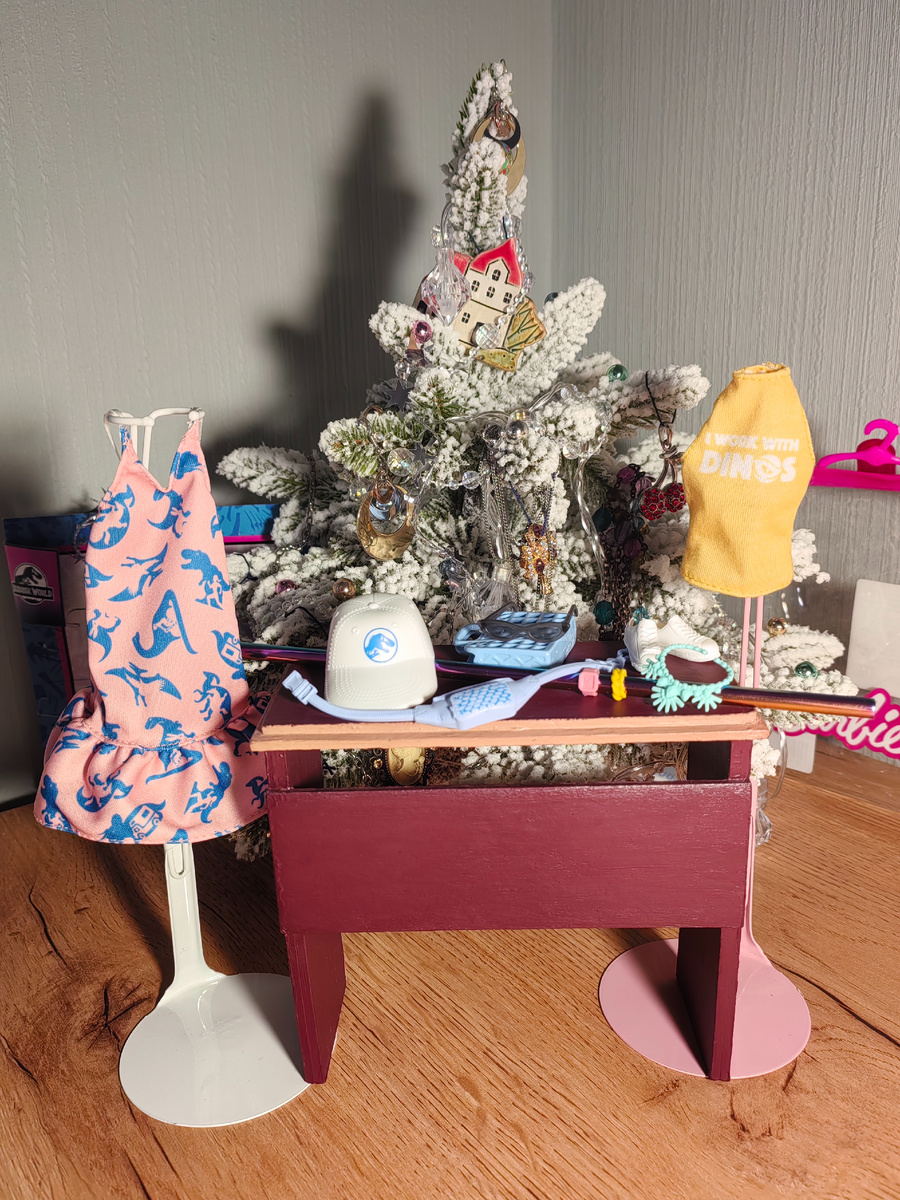 Содержимое набора Barbie Jurassic World арт. GWB08/GRD63 