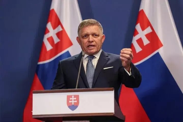 Роберт Фицо обещает использовать право вето на решения Евросоюза в пользу Украины. Фото: Telex