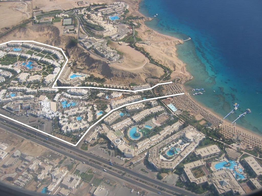 Панорама территории Adult Only в отеле (на берегу)