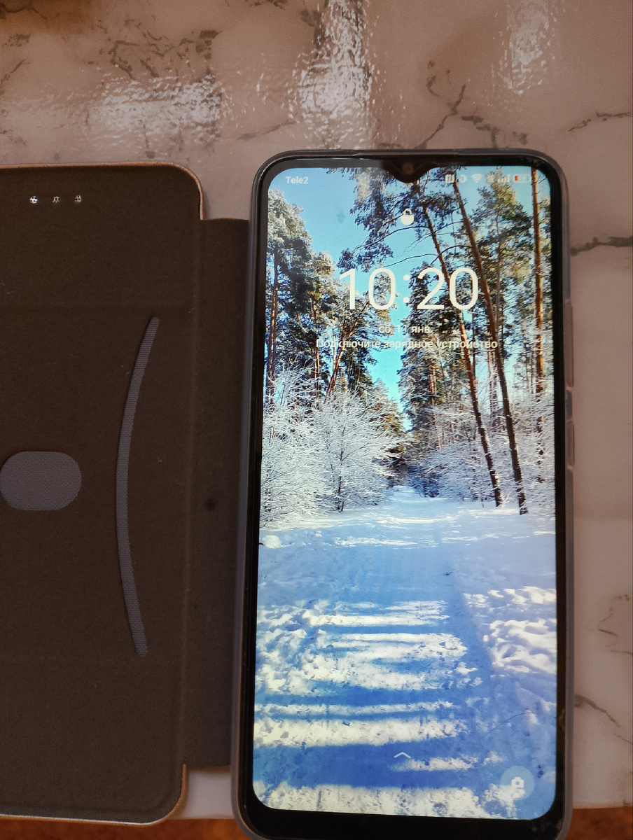 Тот самый смартфон. Фото автора. 