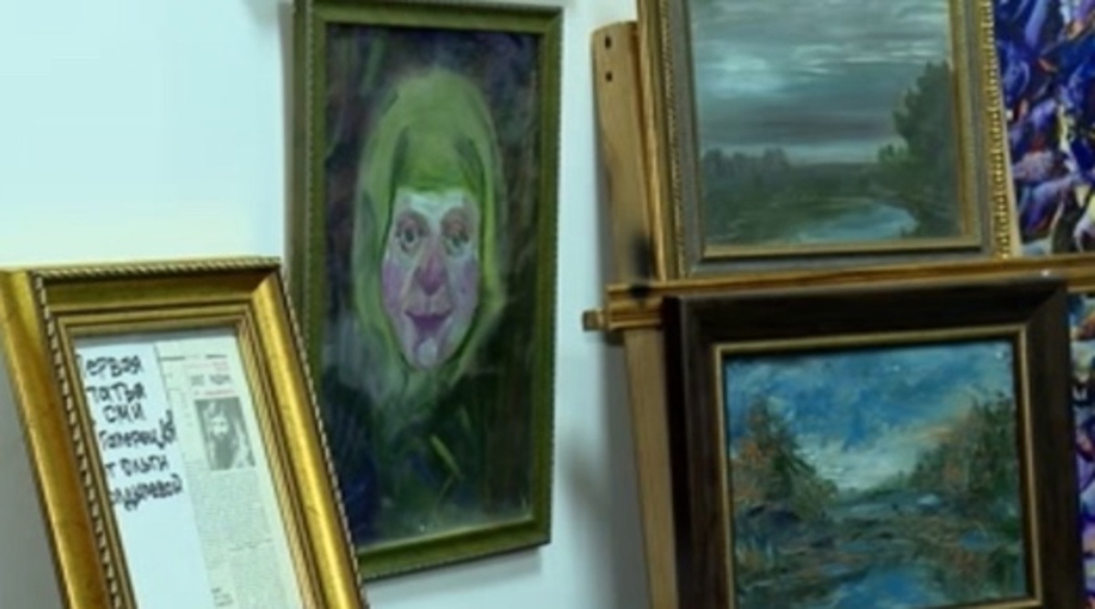    Сегодня в Курске открылась "Предъюбилейная выставка" Олега Радина