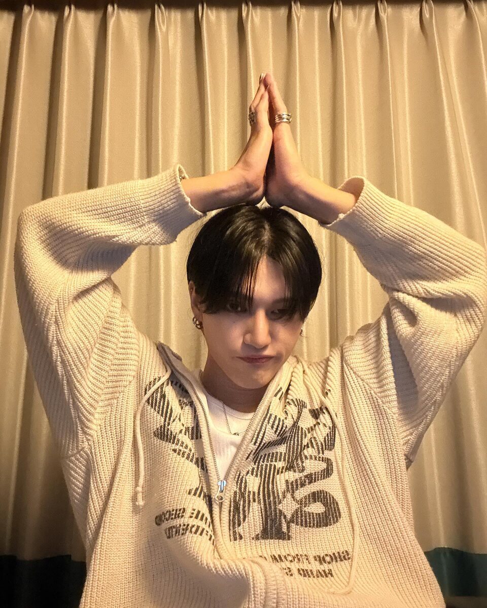    Уён из ATEEZСоцсети