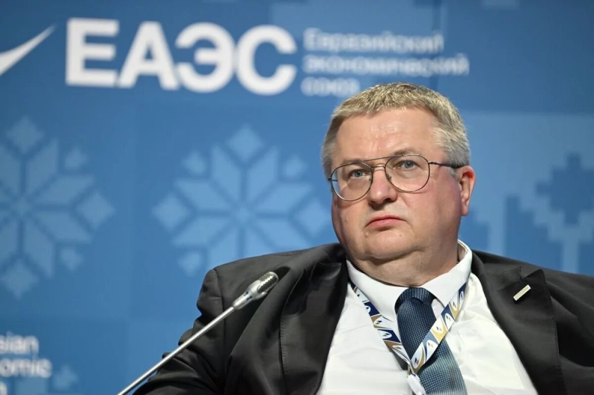    Вице-премьер России Алексей Оверчук.