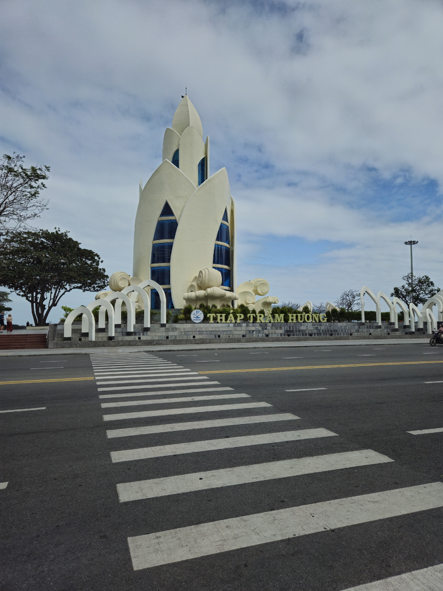 Пешеходный переход к центральному пляжу Нячанга