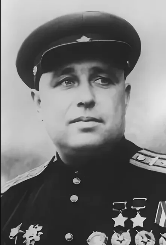 Василий Сергеевич Архипов (16 [29] декабря 1906 года — 13 июня 1985 года) — советский офицер-танкист, дважды Герой Советского Союза (1940, 1944). Генерал-полковник танковых войск (1963)