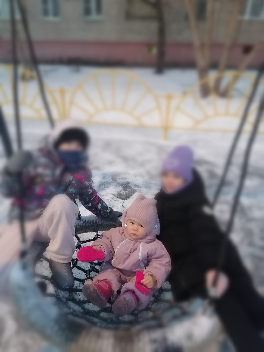 Немножко заблюрю племяшек, не обессудьте уж