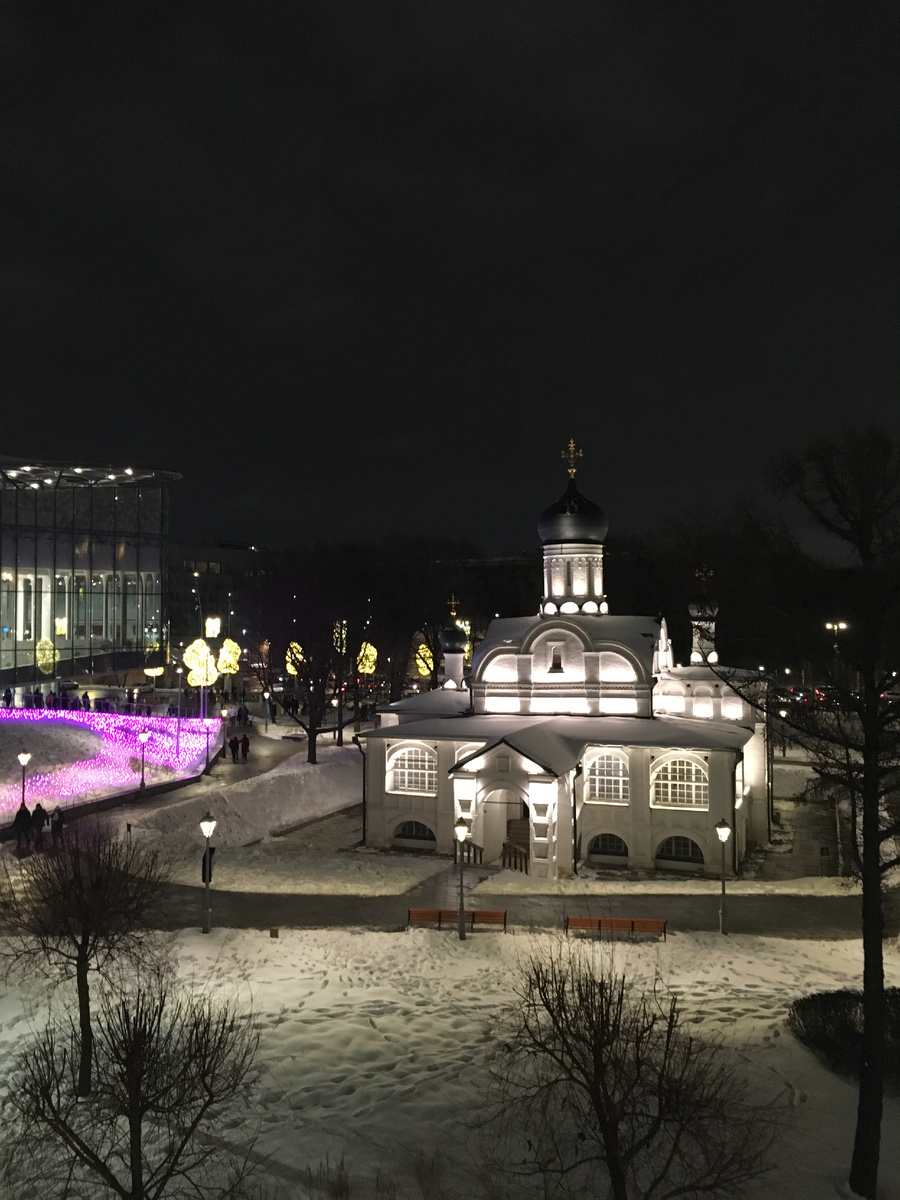 Зарядье в конце 2022 года