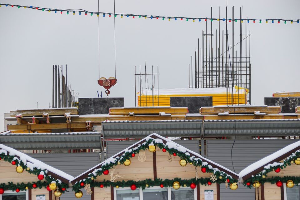    Строительство ЖК на площади Сахарова и Новогодний городок. Источник: Виталий Барабаш