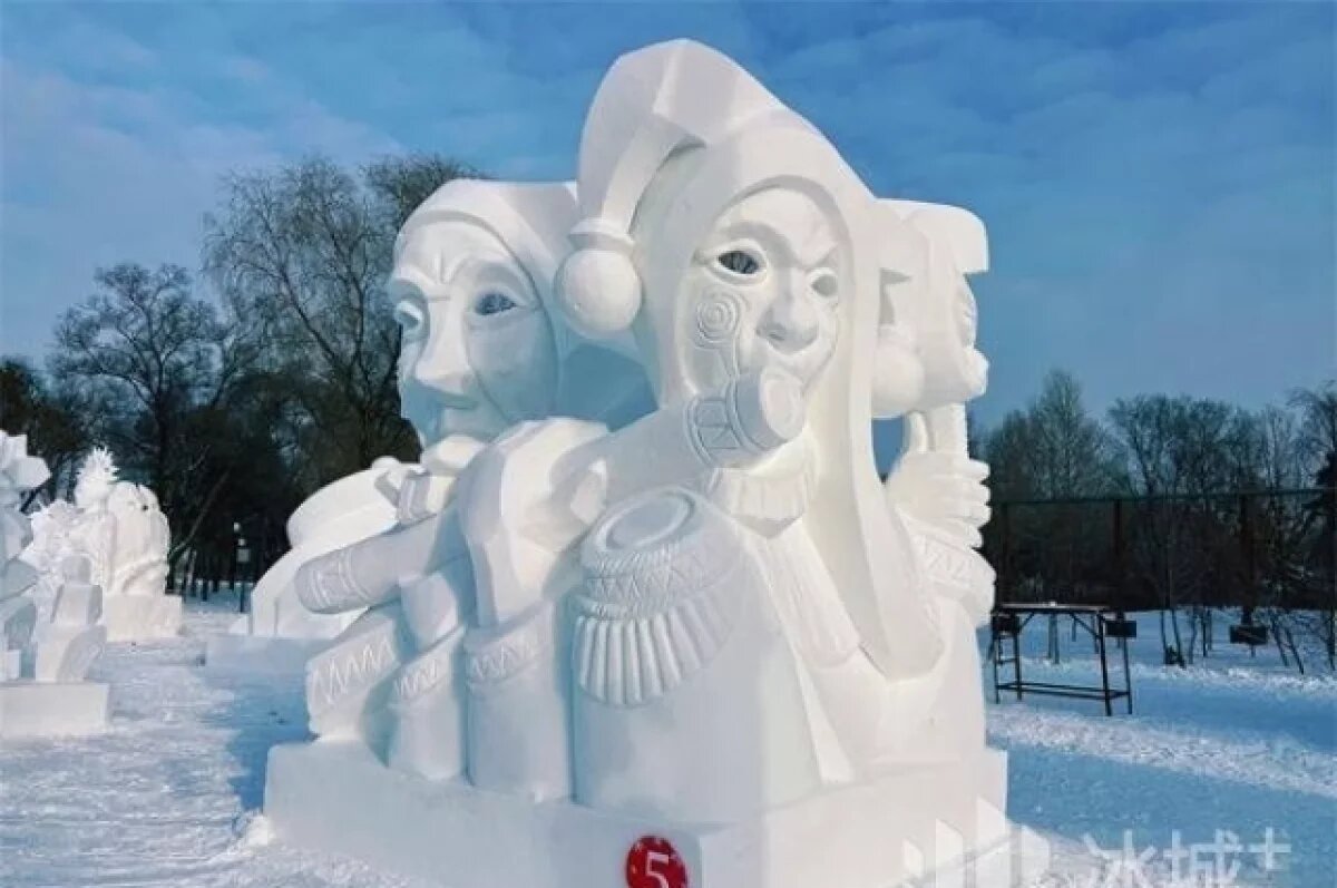    Снежные скульпторы из Владивостока завоевали бронзу на фестивале в Харбине