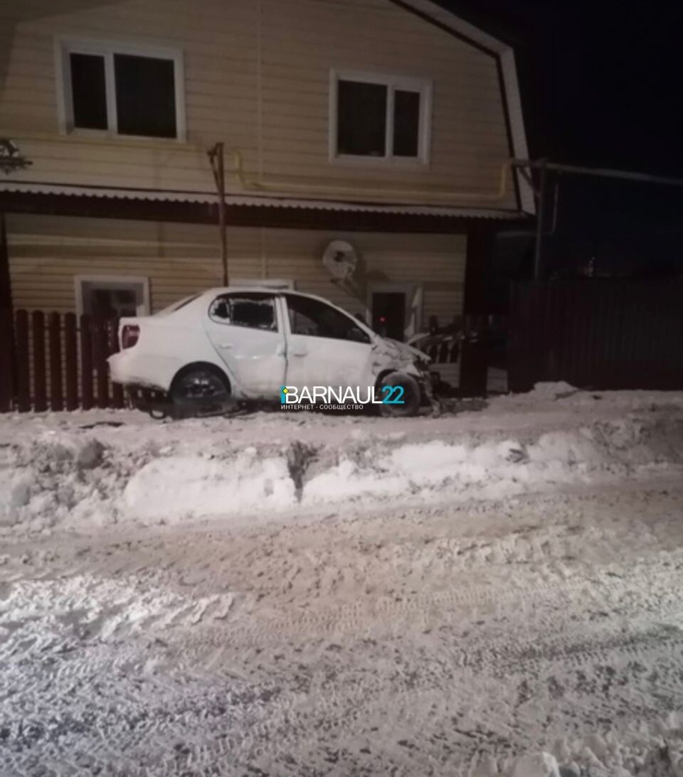    ДТП на ул. Ломоносова. Источник: vk.com/barneos22