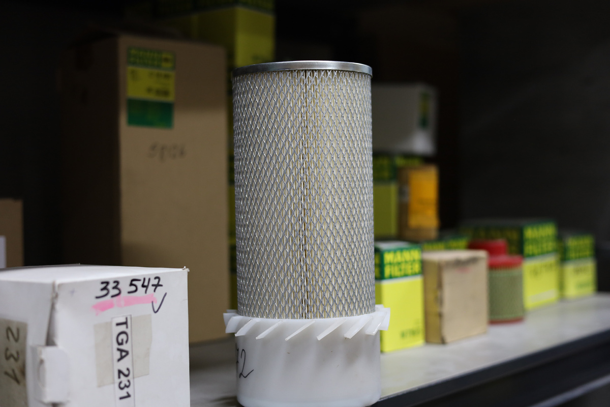 Главный принцип - иметь в запасе то, что чаще всего ломается.