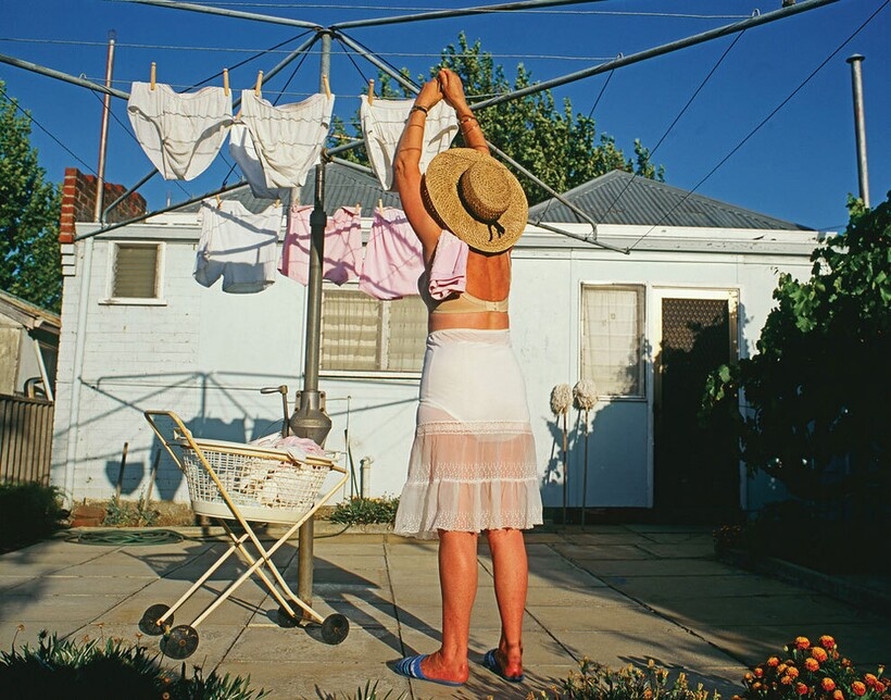    Фотограф путешествует по Австралии и фотографирует бельевые веревки во всей их красе