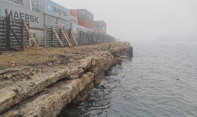  Причал в бухте Диомид. Владивосток